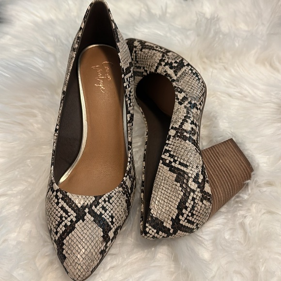 Crown Vintage Snakeskin Heels - Picture 4 of 4